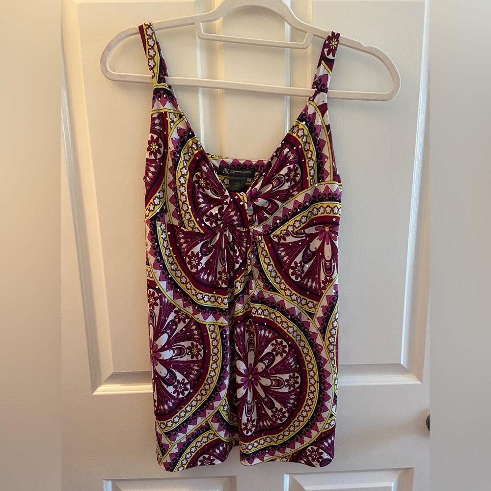 Y2K groovy floral top.